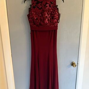 Elegant Two Piece Burgundy Lace Evening Gown